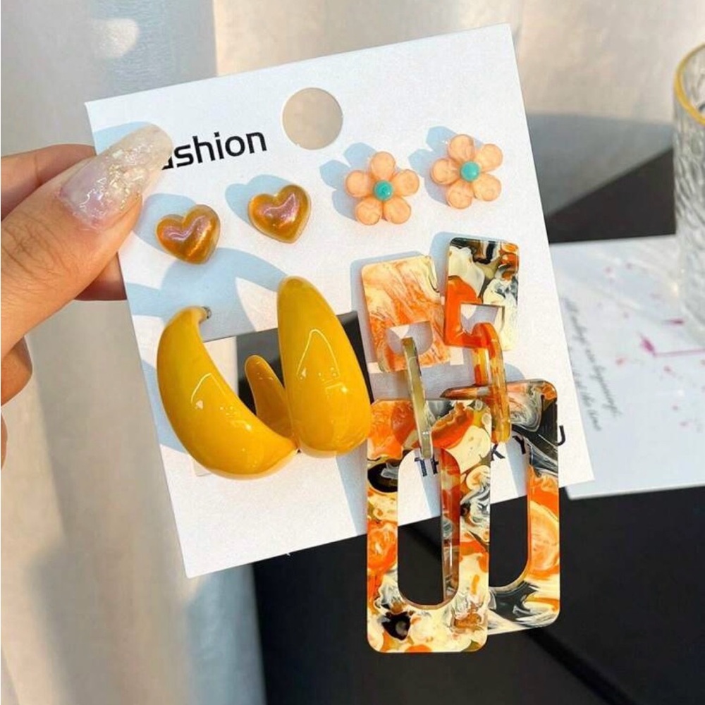Multicolor Earrings Set